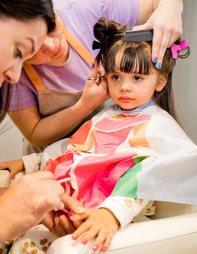 DIA DA ANIVERSARIANTE SALÃO DE BELEZA INFANTIL CURITIBA
