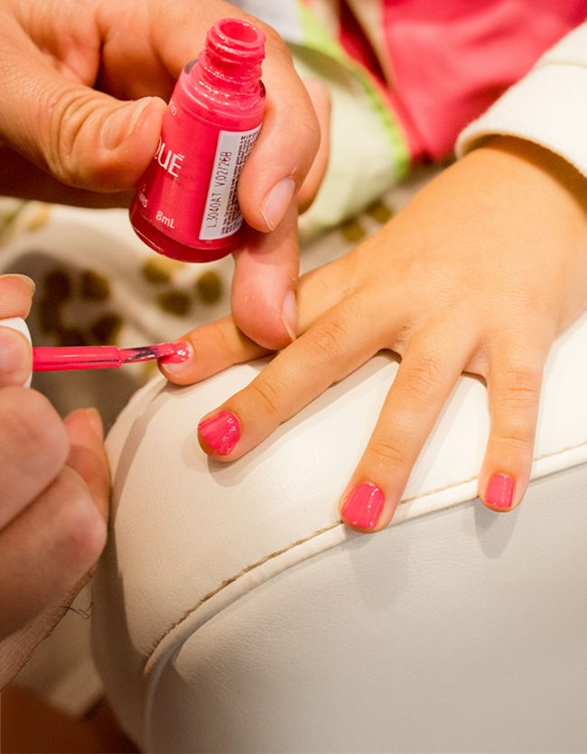 MINICURE MANICURE INFANTIL CURITIBA